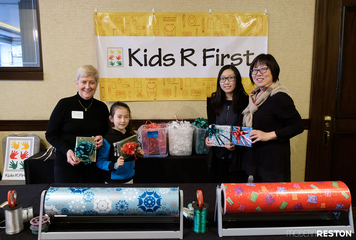 kids-r-first-gift-wrap