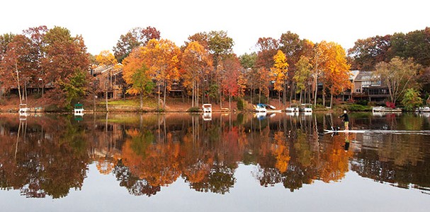 Lake Audubon paddle boarding in Reston, Virginia